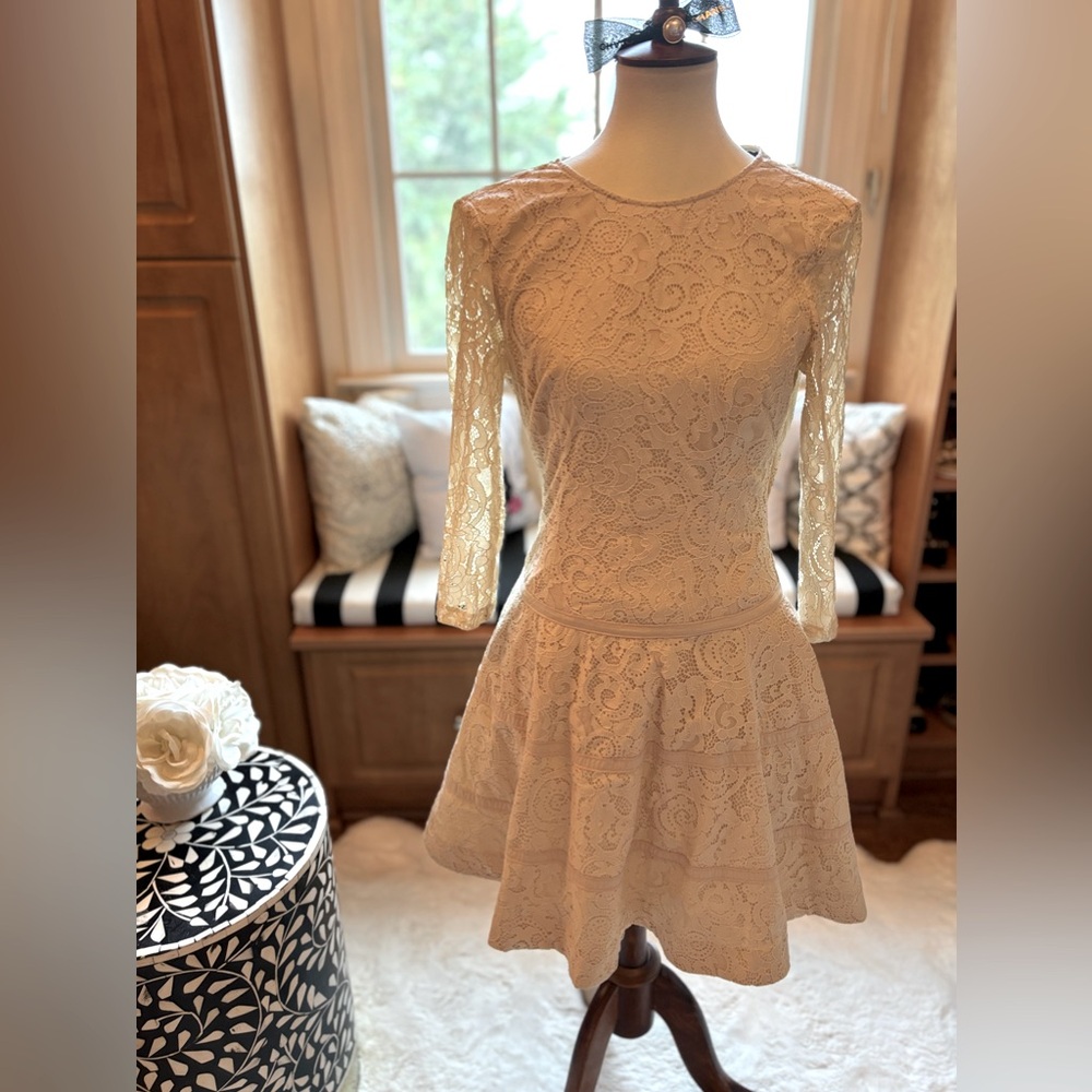 Bebe Lace dress